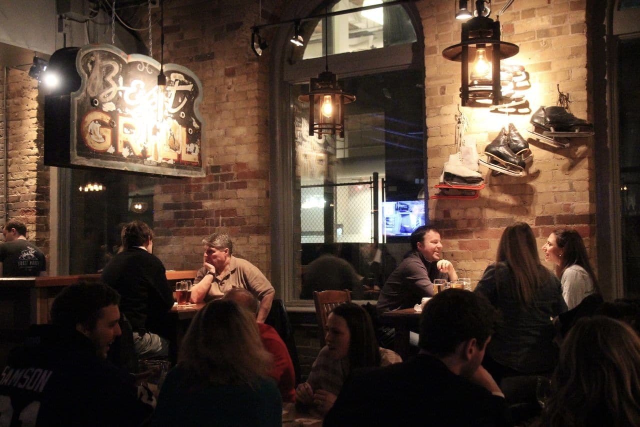 Loose Moose Toronto Beer Bar and Restaurant dobbernationLOVES