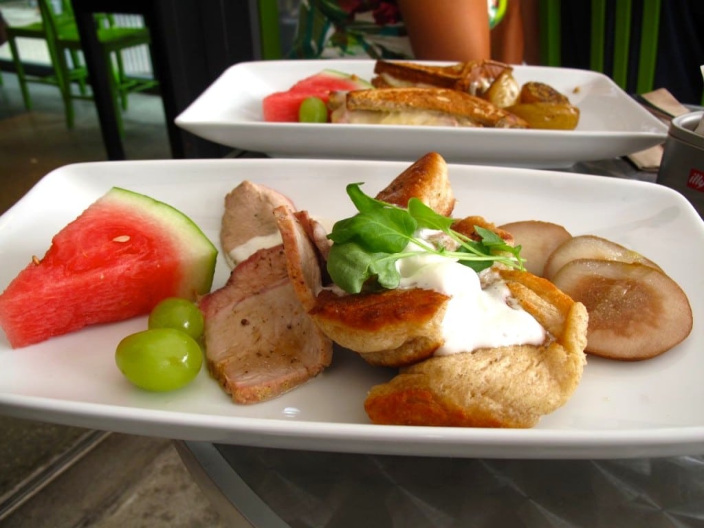 Review: Brunch at Fabarnak, Toronto