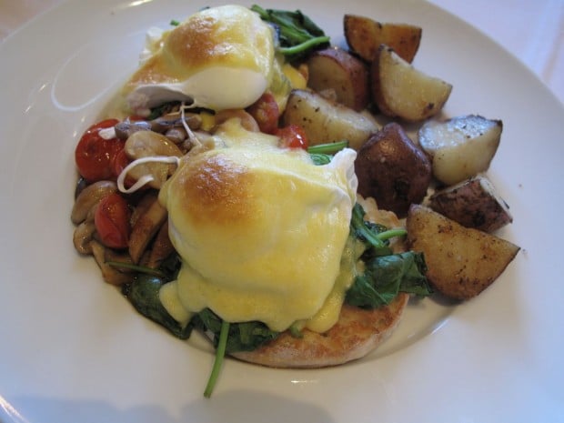 Brunch at The Queens Landing in Niagara