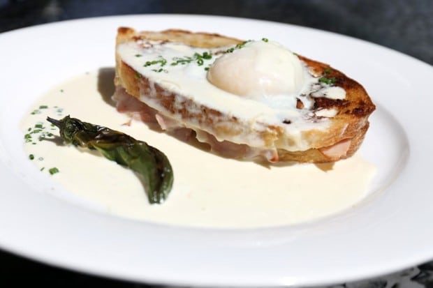 Brunch at Earls King Street in Toronto