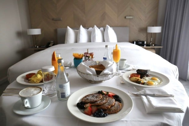 Junior Suite at the Intercontinental Toronto Centre