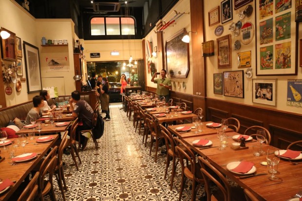 French Restaurant Bistro du Vin in Hong Kong