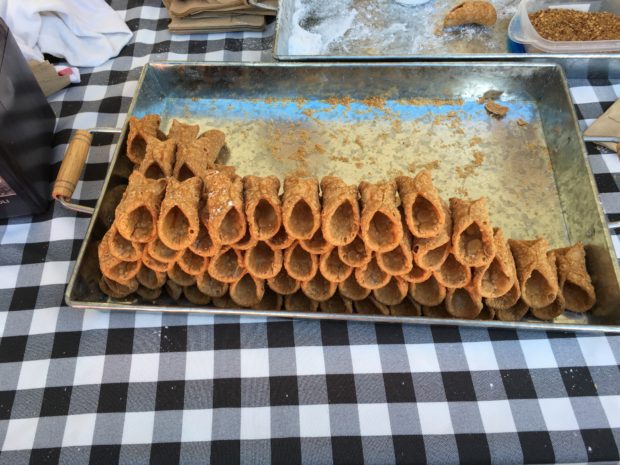 holy-cannoli
