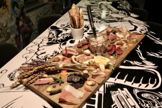 Être Avec Toi (E.A.T) Restaurant at W Montreal