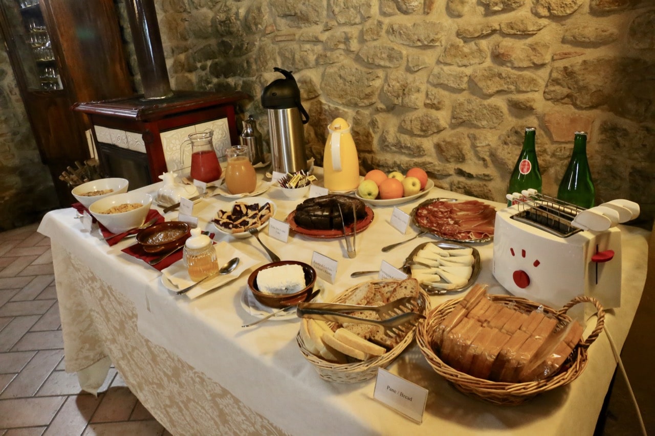 Breakfast on the Fattoria Lischeto farm.