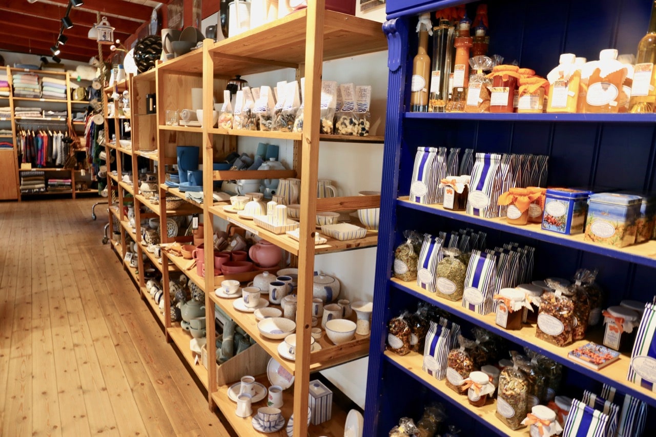  Bunte Stube is the best place to go shopping for local arts and crafts in Ahrenshoop.