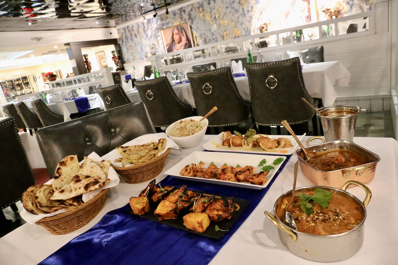 Riyasat is the best Indian restaurant in downtown Oakville.