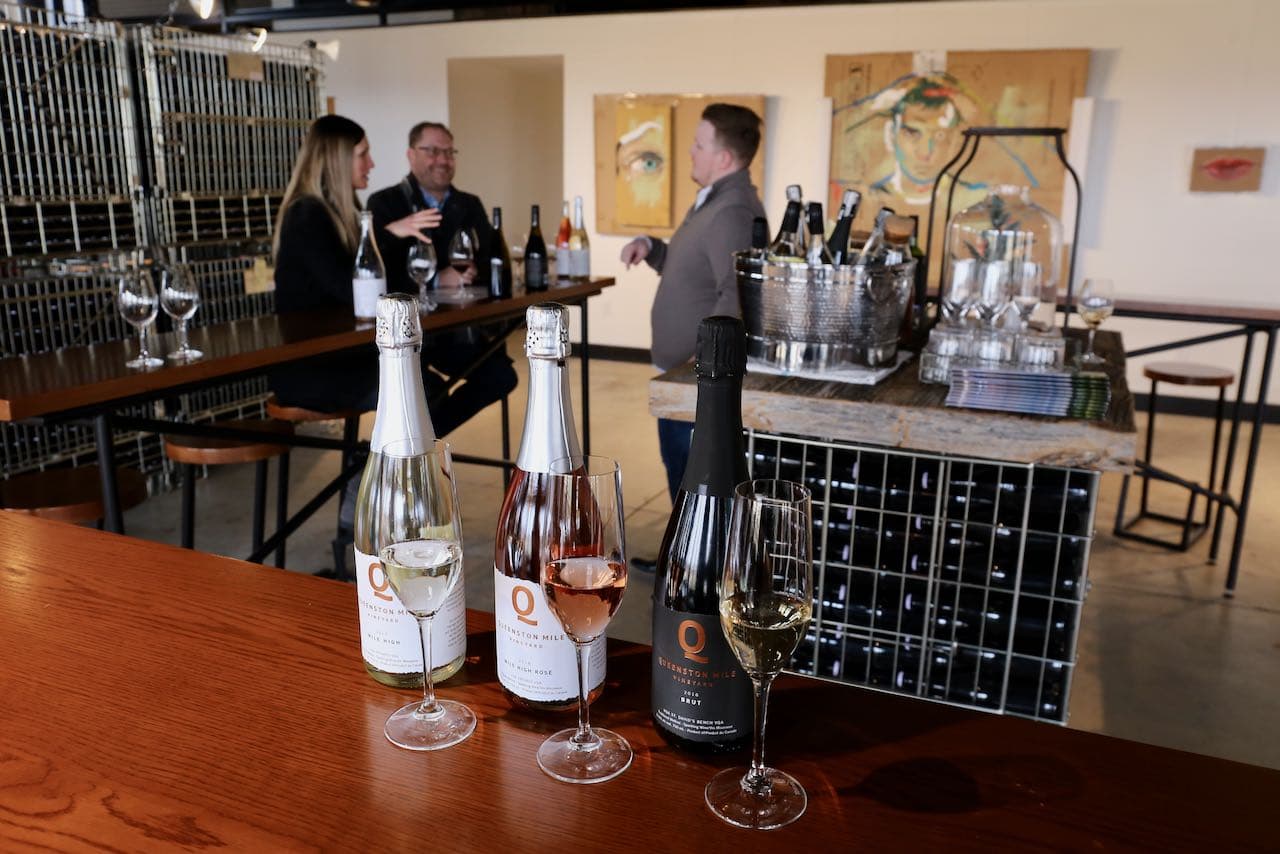 Niagara on the Lake Wineries: Sip sparkling at Queenston Mile Vineyard.