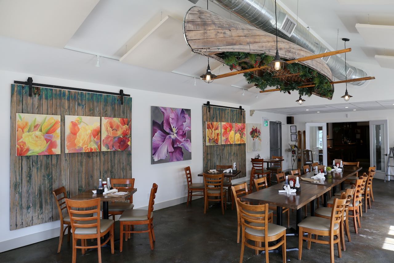 The Oar Restaurant is ranked as one of the best local fine dining restaurants in Gravenhurst.