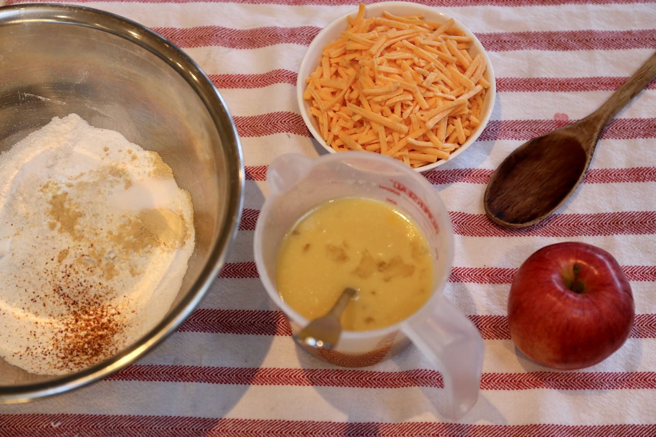 Cheddar Apple Muffins Recipe