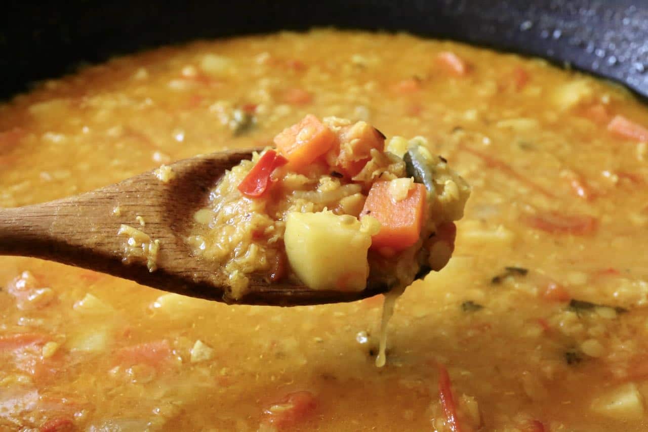 Our healthy vegetarian Roti Canai Curry Recipe should be chunky in texture.