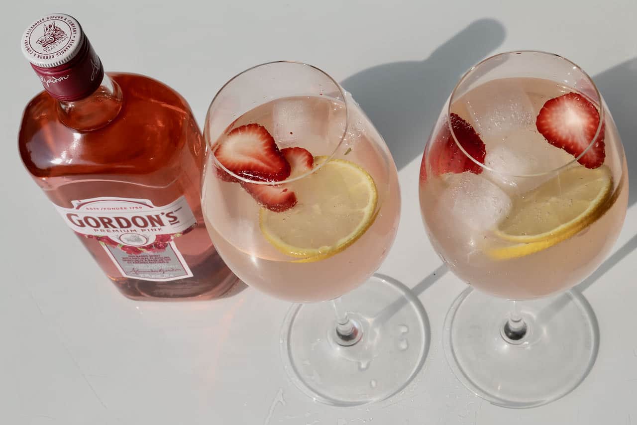 Summer Pink Gin Cocktails: Sip the Pink Gin Spritz on a warm patio or on the dock. 