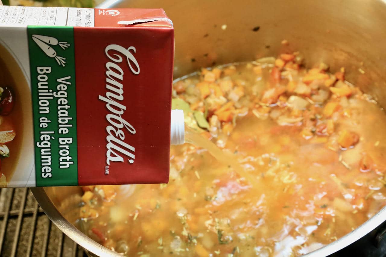 Flavour our vegetarian Greek Lentil Soup with healthy veggie broth. 