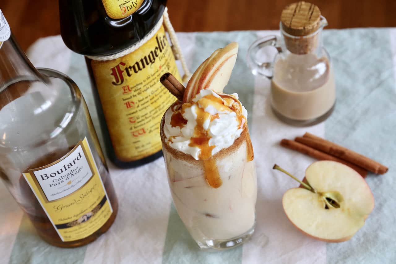 Baileys Apple Pie is a craft cocktail best served in the Autumn.