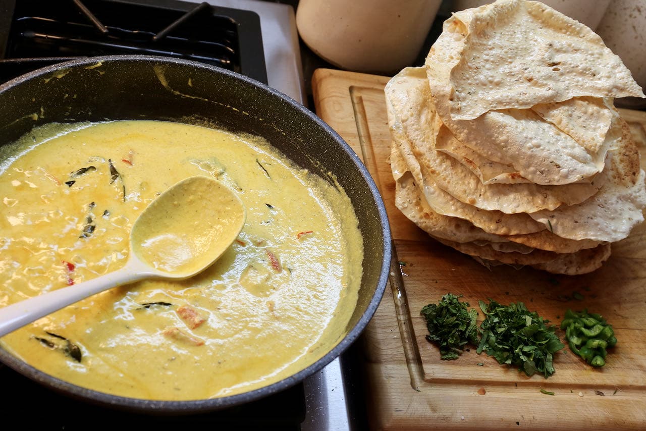 Papad Ki Subji is flavoured with mint, cilantro and green chili.