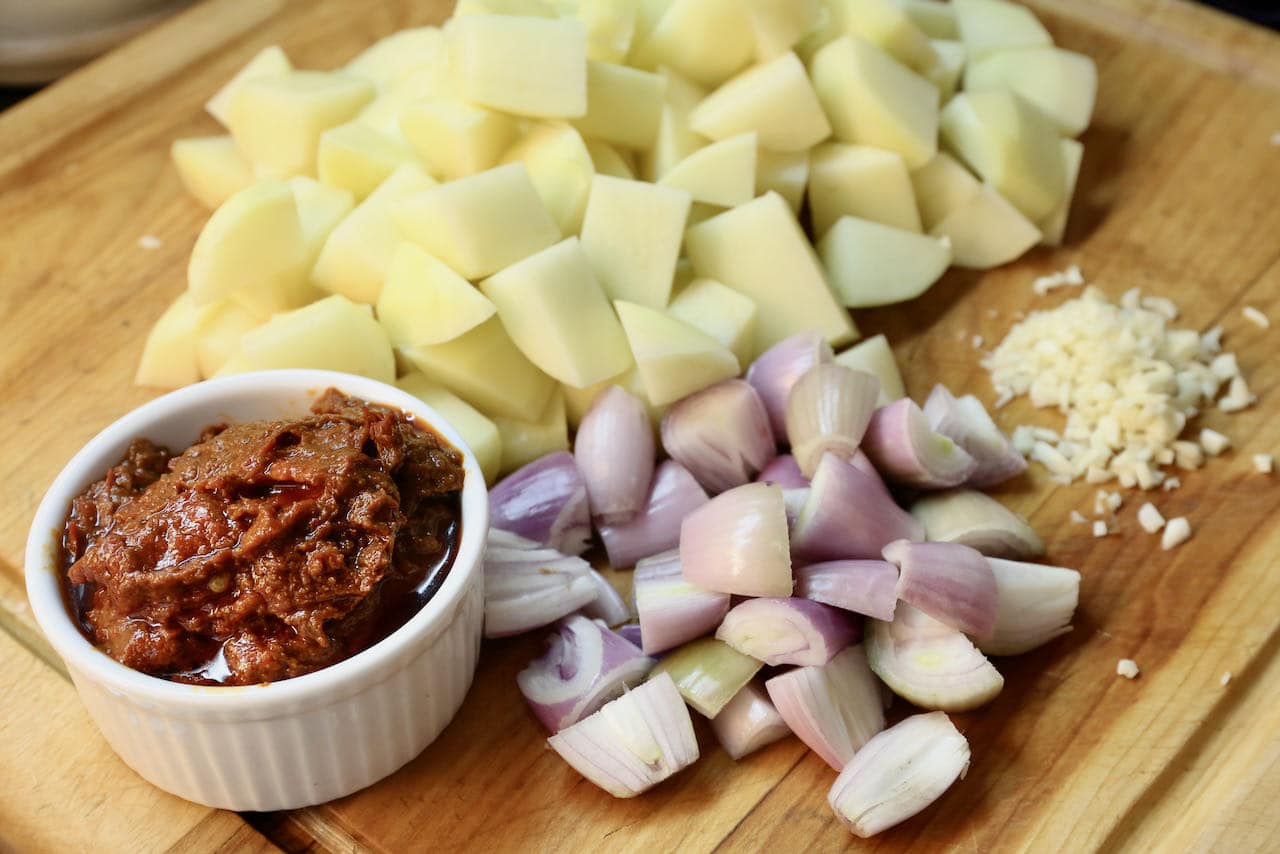 Our easy Harissa Potatoes recipe features yukon gold, shallots, garlic and harissa paste.