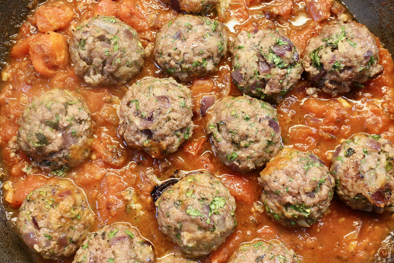 Albondigas al Chipotle is our favourite Mexican meatball recipe to serve at dinner.