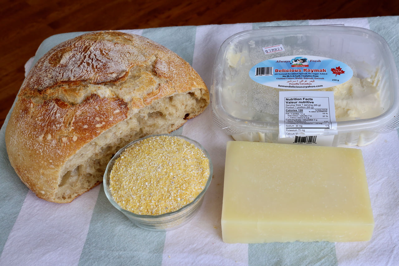 Kuymak Mihlama ingredients.