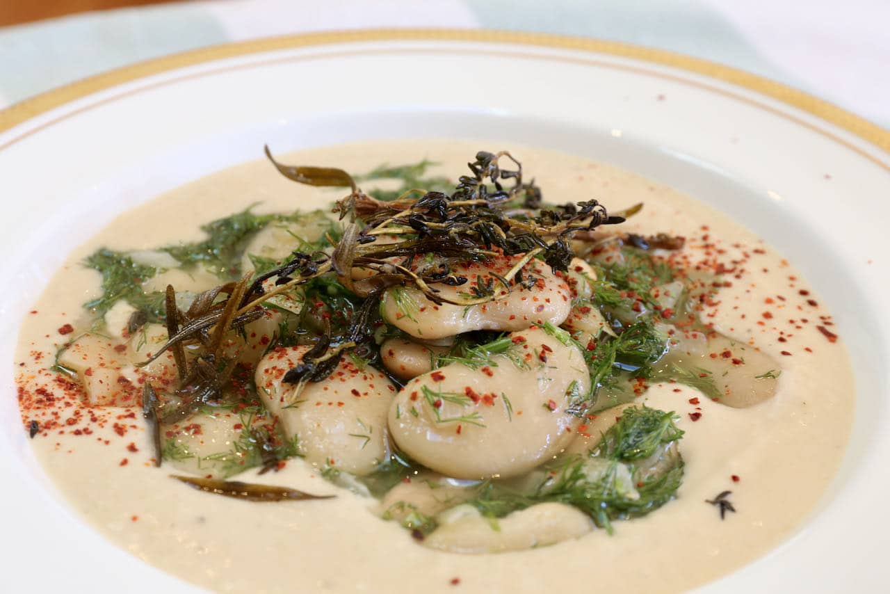 You can make Vegan or Vegetarian Mashed Butter Beans by omitting anchovies. 