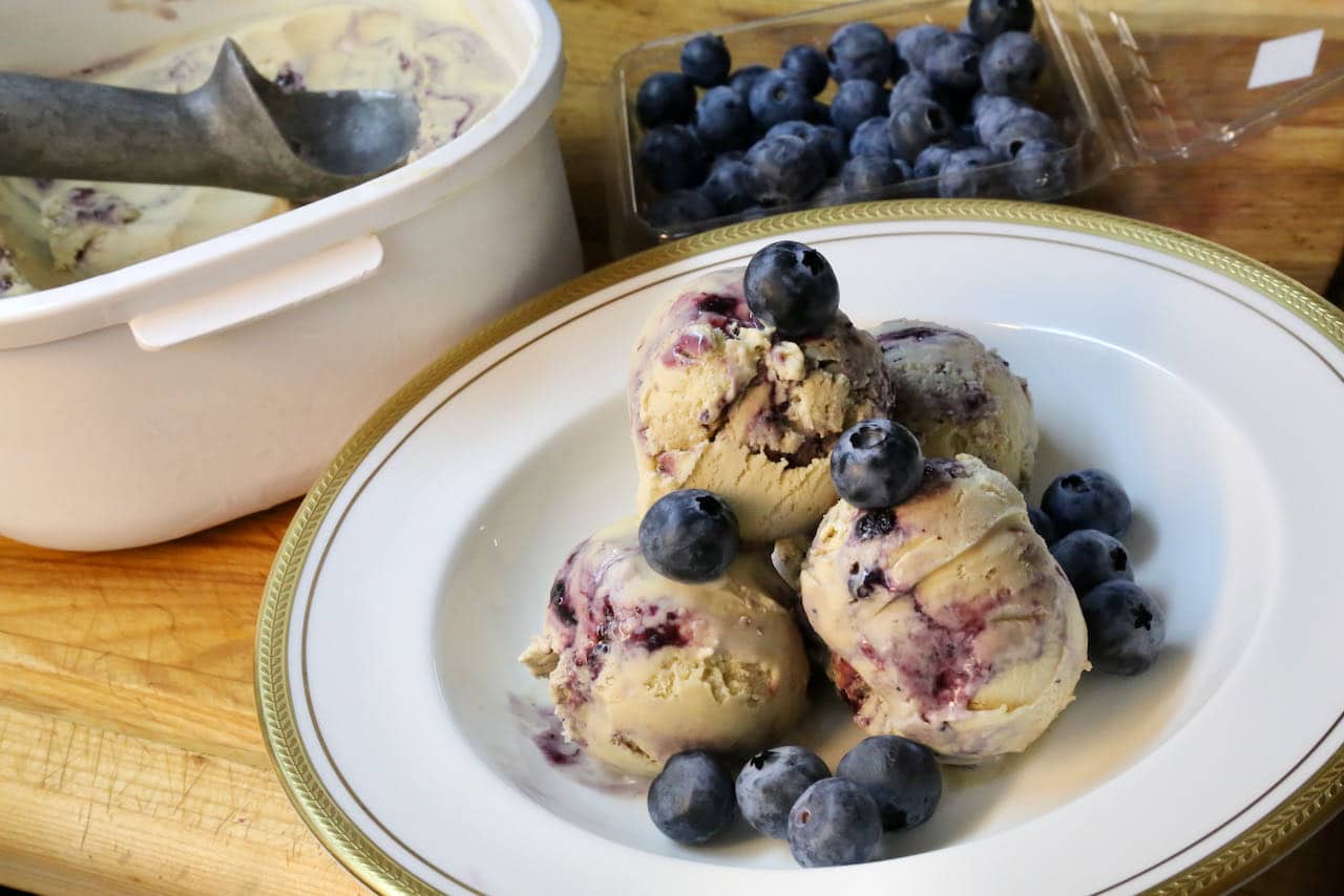 Blueberry ice-cream cake - Fresh Living