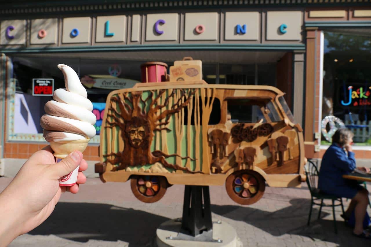 Cool Cones is an old school soft serve ice cream parlour.