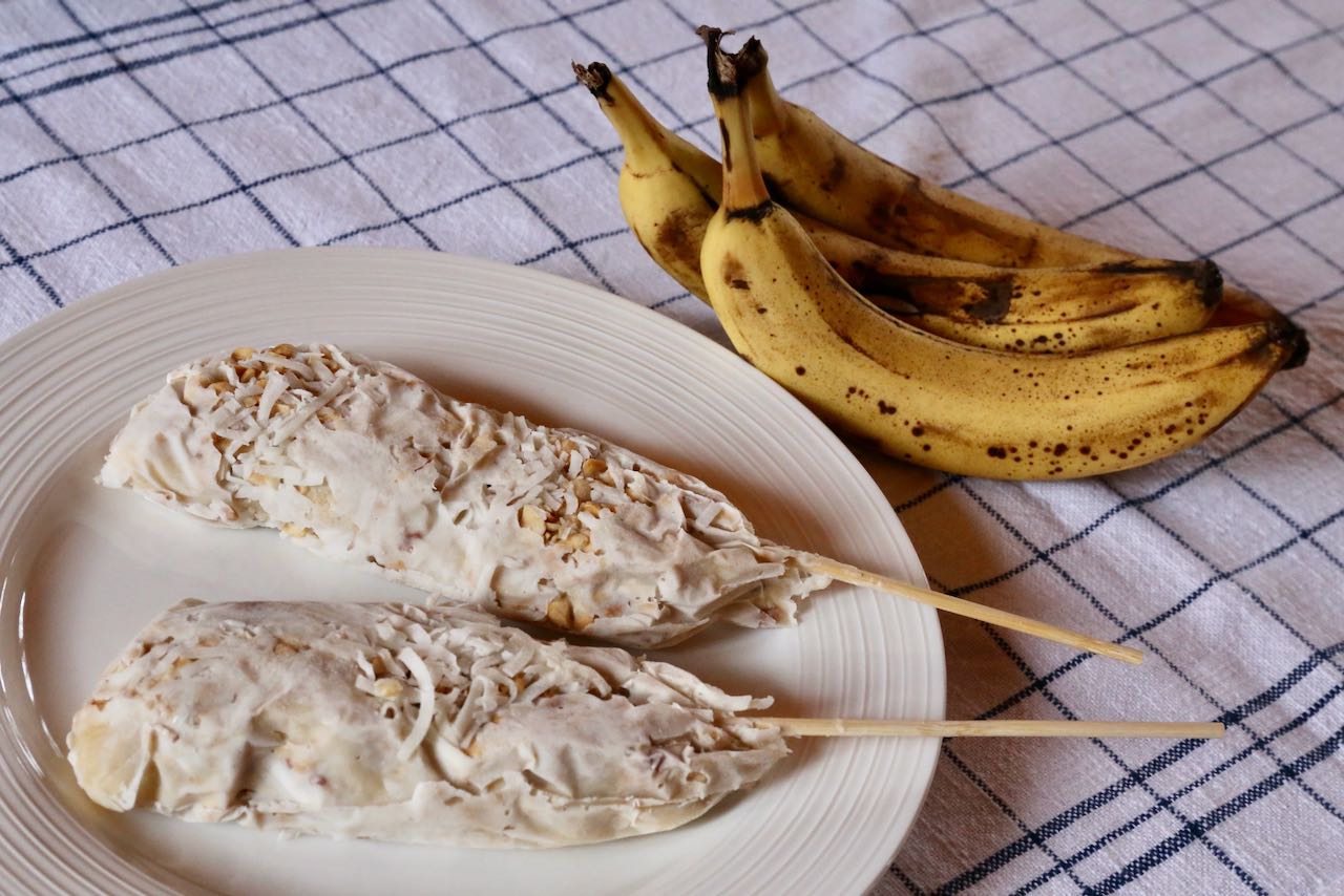 Kem Chuoi is a simple Vietnamese Banana Dessert featuring affordable ingredients. 