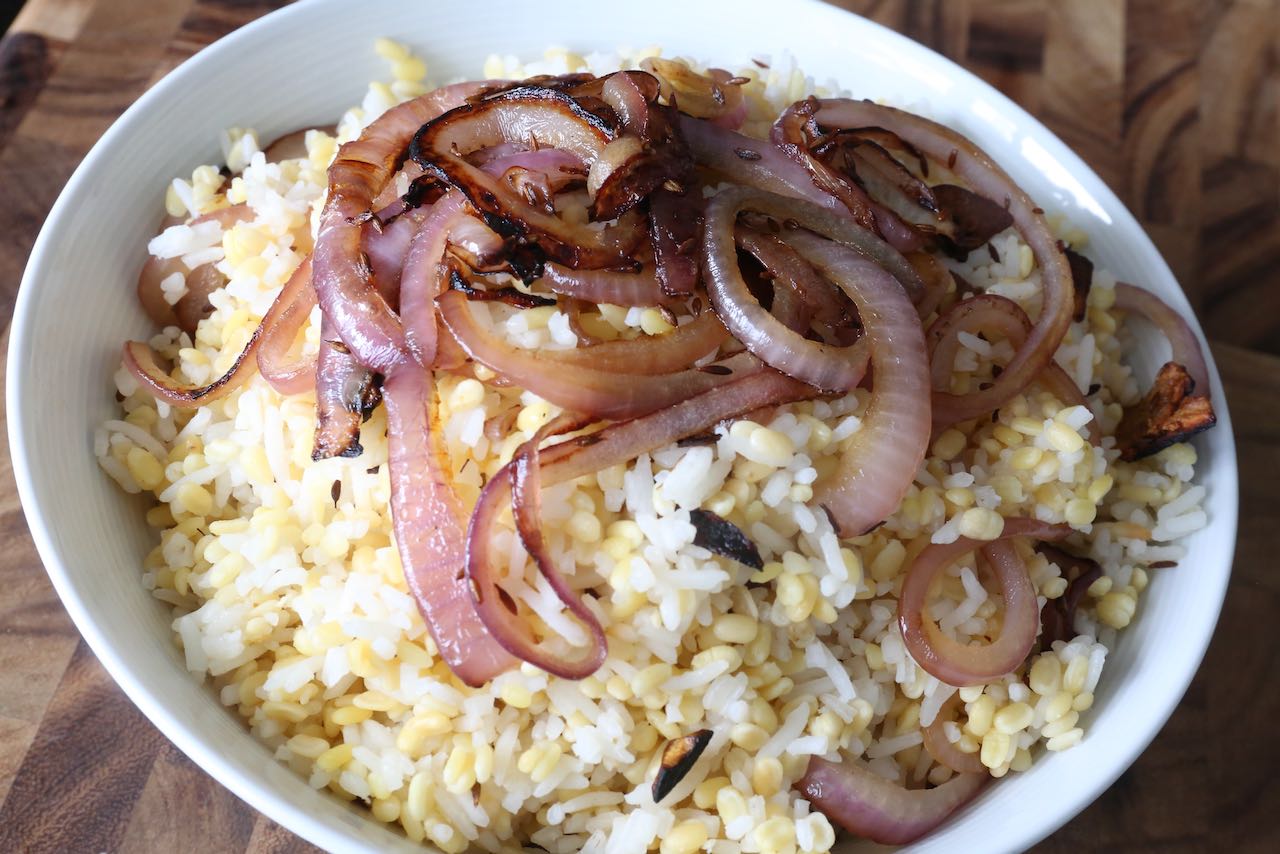 Our easy Kitchri recipe is flavoured with cumin seeds and garlic.