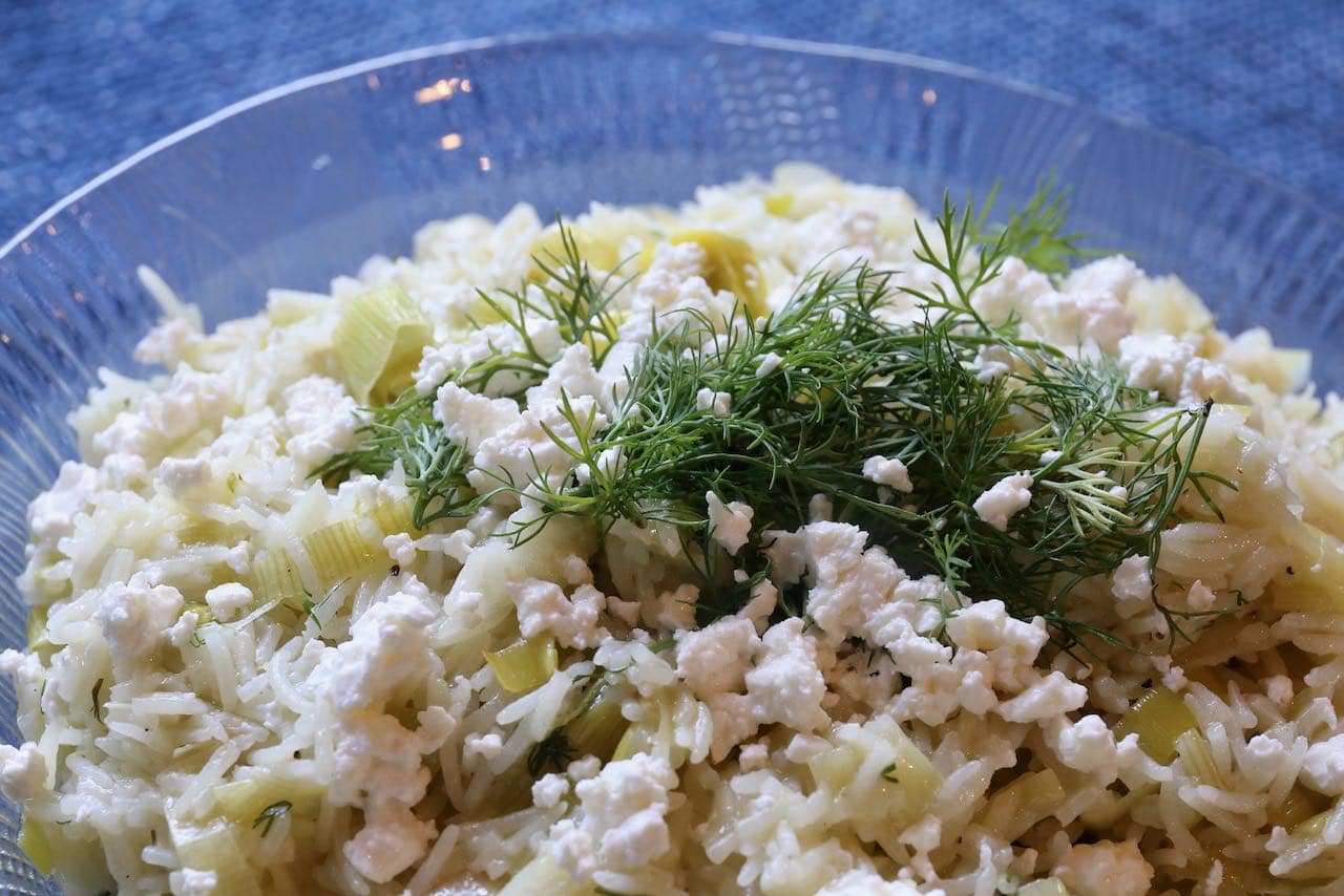 Prasorizo is our favourite flavourful vegetarian Greek side dish.
