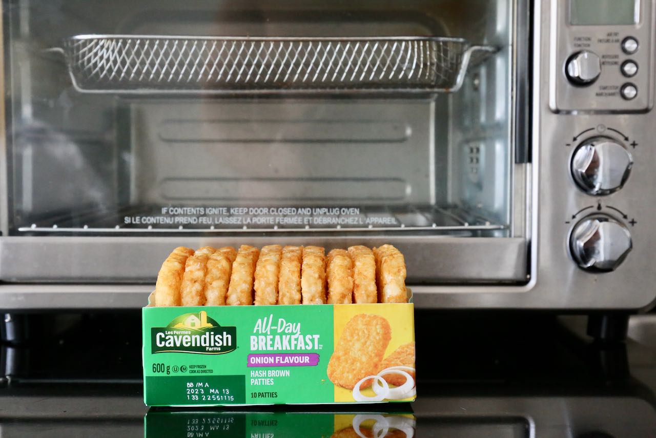 See how easy it is to make frozen hash browns in an air fryer with Cavendish Farms.