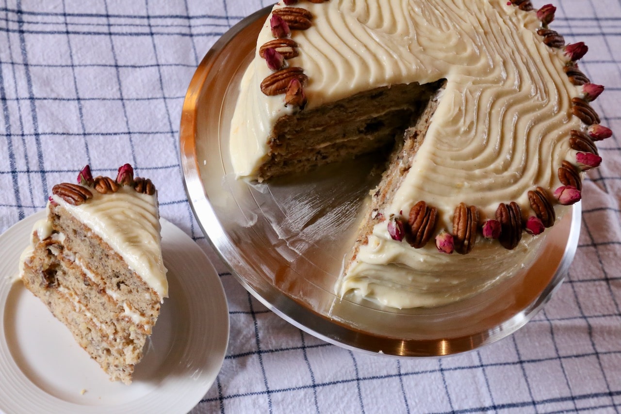 Easy Coffee and Walnut Cake Recipe - Savor the Flavour