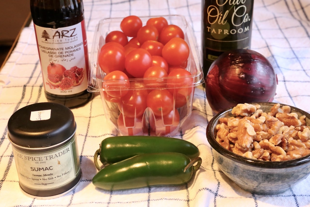 Traditional Turkish Gavurdagi Salatasi recipe ingredients.
