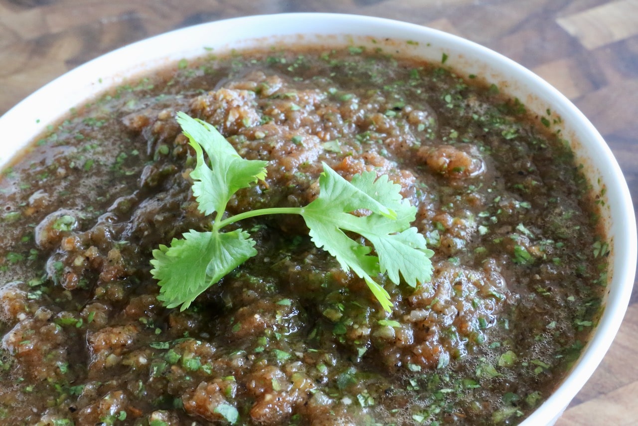 This healthy salsa recipe is vegan and vegetarian friendly.