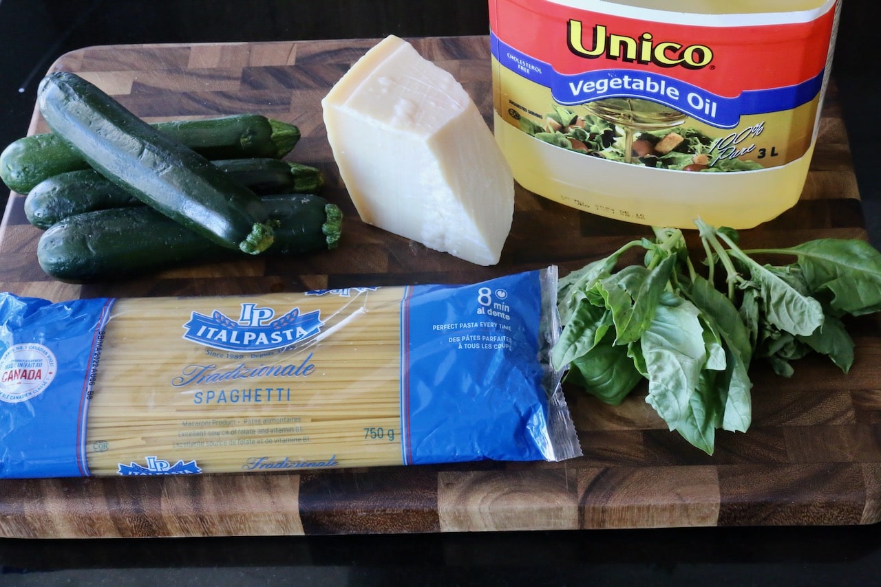 Homemade Pasta Nerano Spaghetti con Zucchine recipe ingredients.