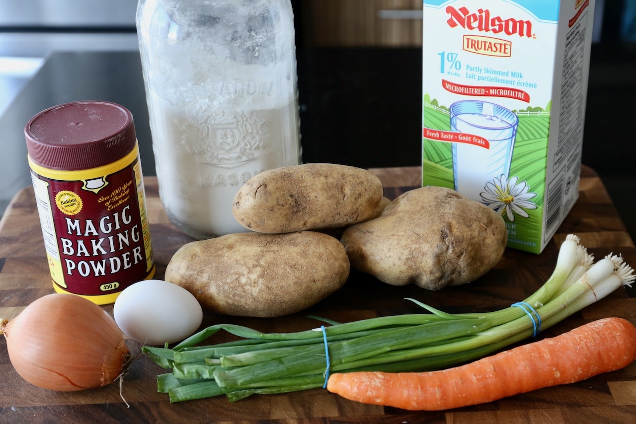 Traditional Deruni/Draniki/Deruny recipe ingredients.
