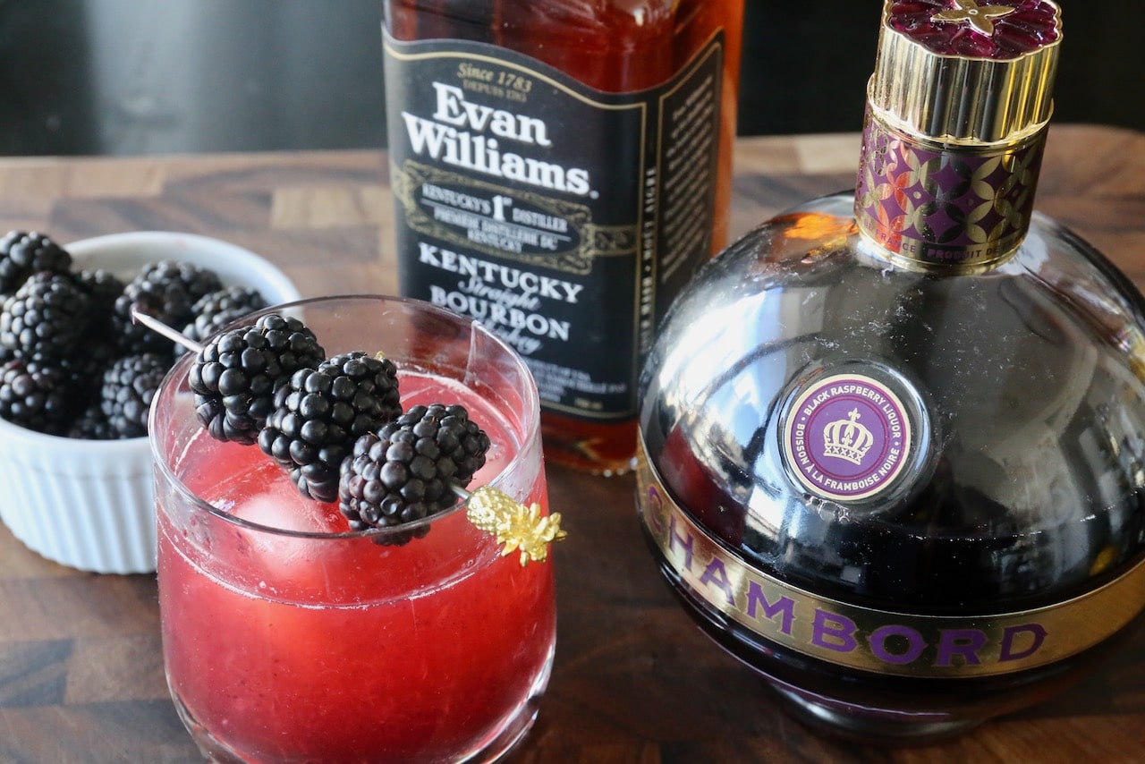 This berry flavoured Bramble Cocktail is perfect for bourbon whiskey lovers. 
