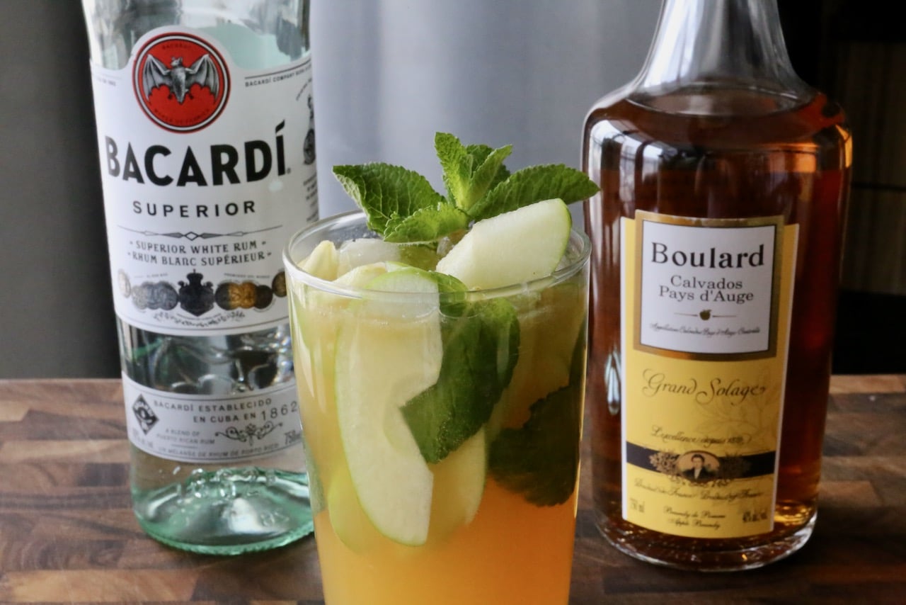 Now you're an expert on how to make a refreshing Green Apple Mojito. 