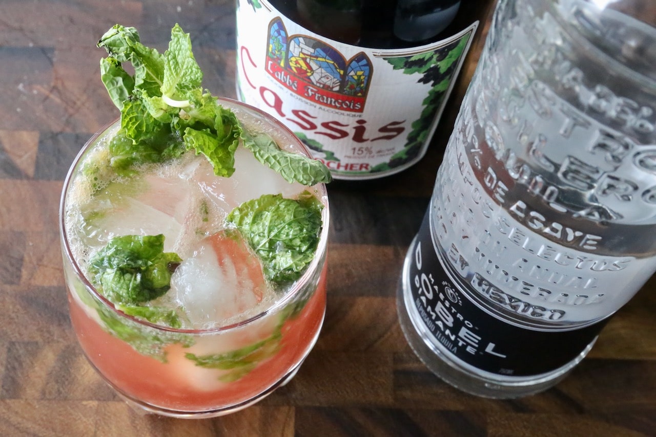 Now you're an expert on how to make an easy Mexican Mojito Diablo Cocktail recipe!