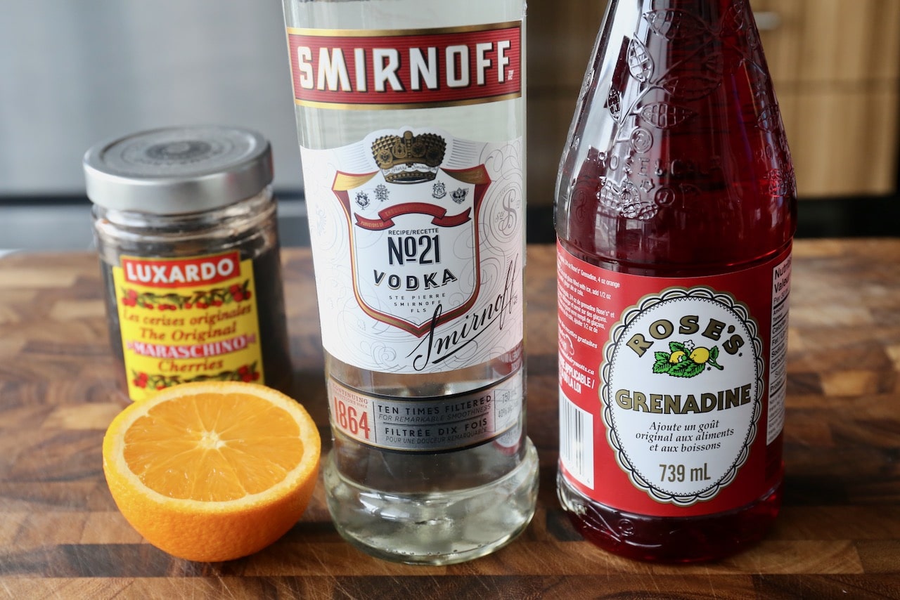 Traditional Vodka Sunrise Cocktail recipe ingredients.