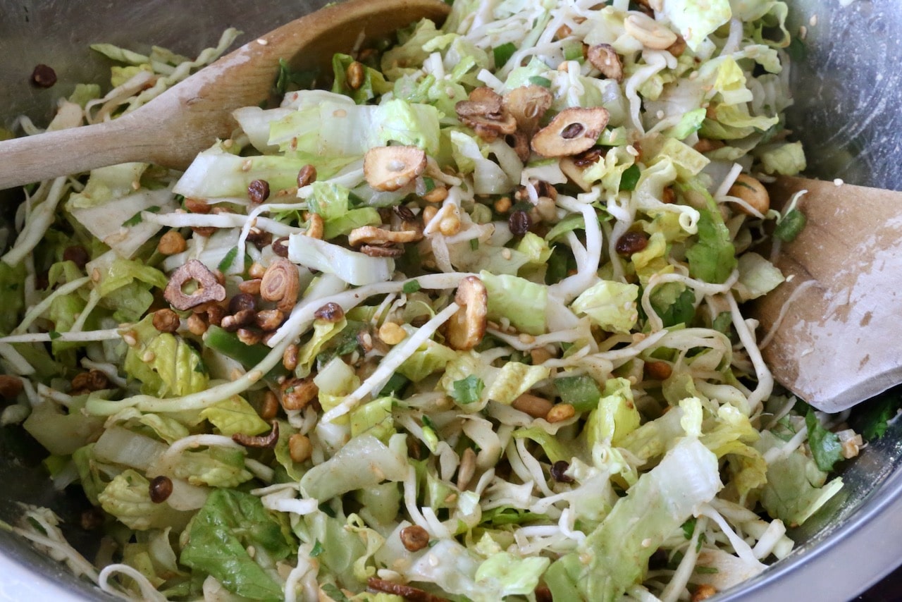 Burmese Ginger Salad is famous for its crunchy texture. 