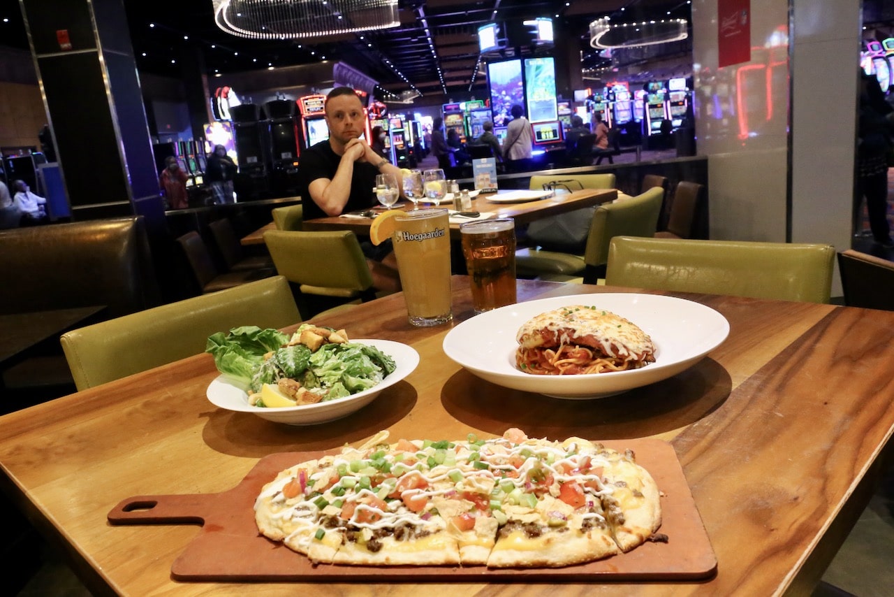 Simcoe Yard House is a sports bar overlooking the gaming floor that offers live music.