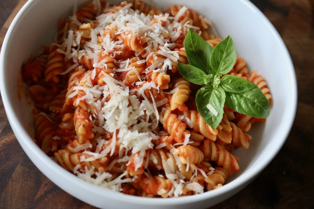 Now you're an expert on how to make healthy Roasted Tomato and Pepper Sauce!