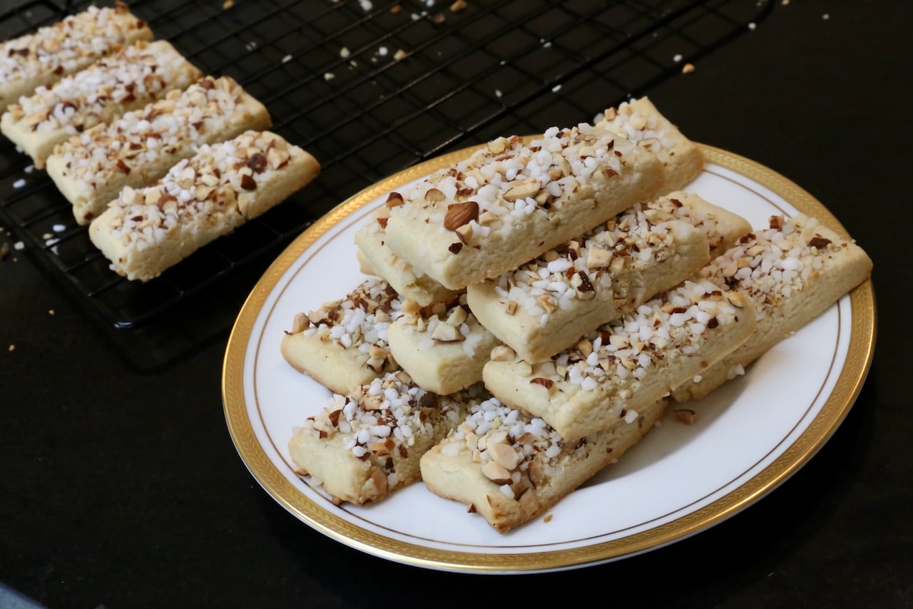 Serve Finska Pinnar with coffee or tea.