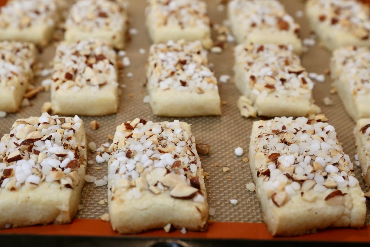 Bake Finska Pinnar until shortbread cookies are golden brown.