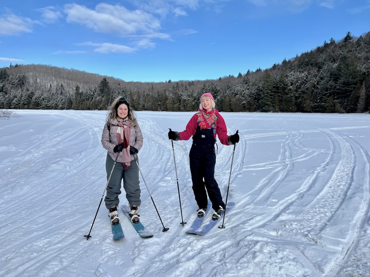 Northern Edge Algonquin facilitators have a grasp on local trails—and frozen lakes—ideal for cross-country skiing.