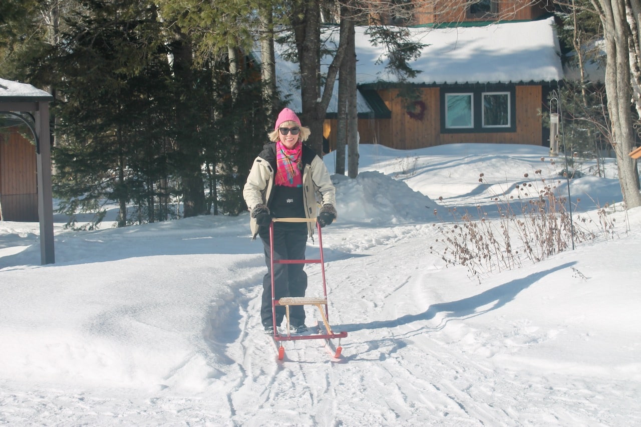 Northern Edge Algonquin's winter activities include cross-country skiing, snowshoeing, and kicksledding.