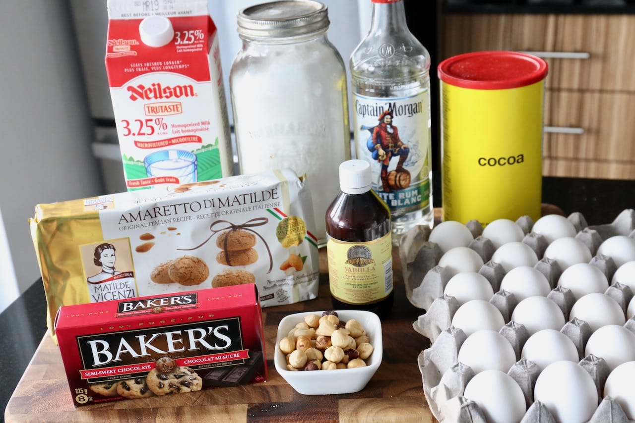 Traditional Bonet alla Piemontese recipe ingredients.