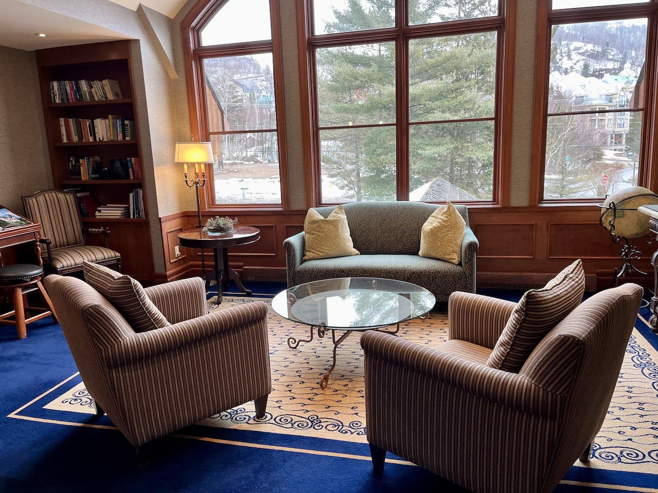 Discover the reading nook up on the third floor of Hôtel Quintessence.