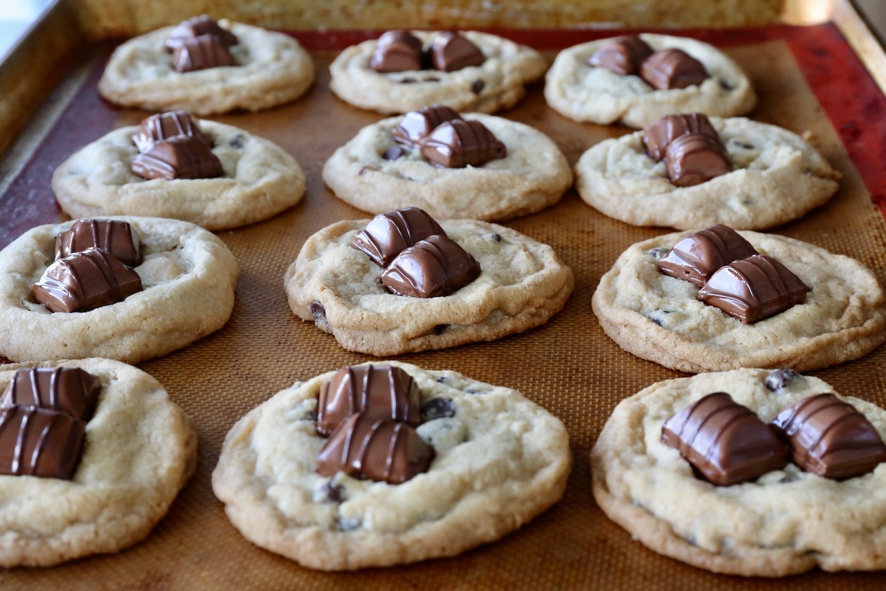 We love serving Kinder Bueno topped cookies for special occasions like Christmas and Easter.