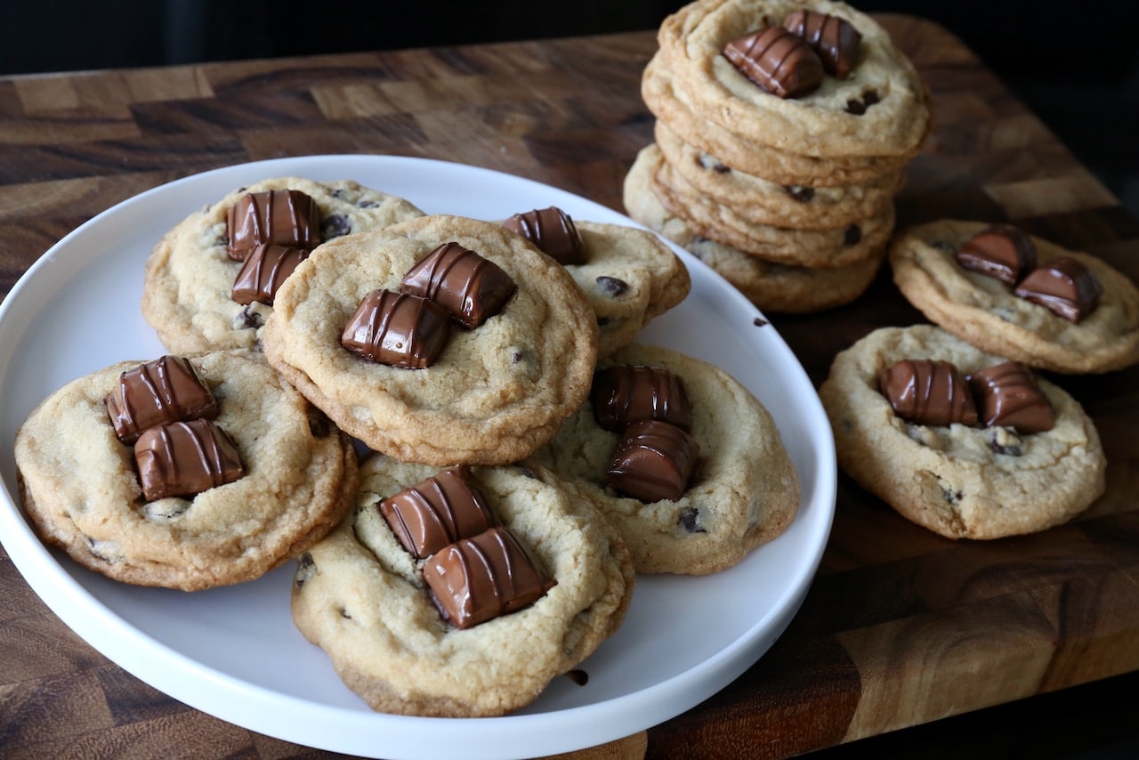 Now you're an expert on how to make the best Kinder Bueno Cookie recipe!