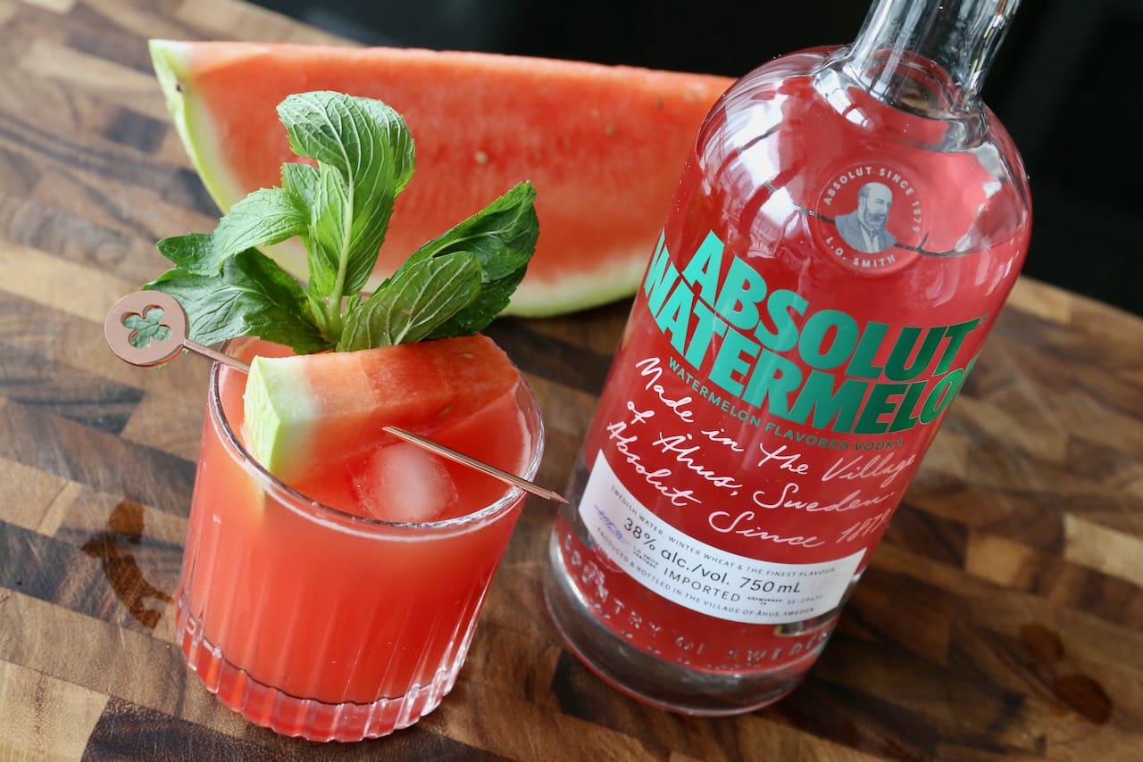 This summer vodka cocktail is the perfect drink to serve at a barbecue, picnic or pool party. 